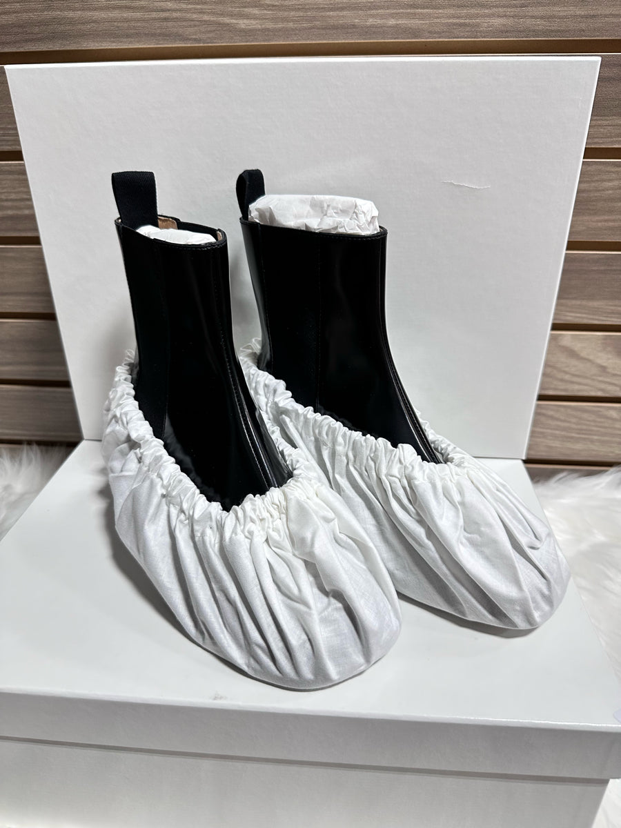 Maison Margiela Tabi City Chelsea Ankle Boots (S58WU0427 PS679)