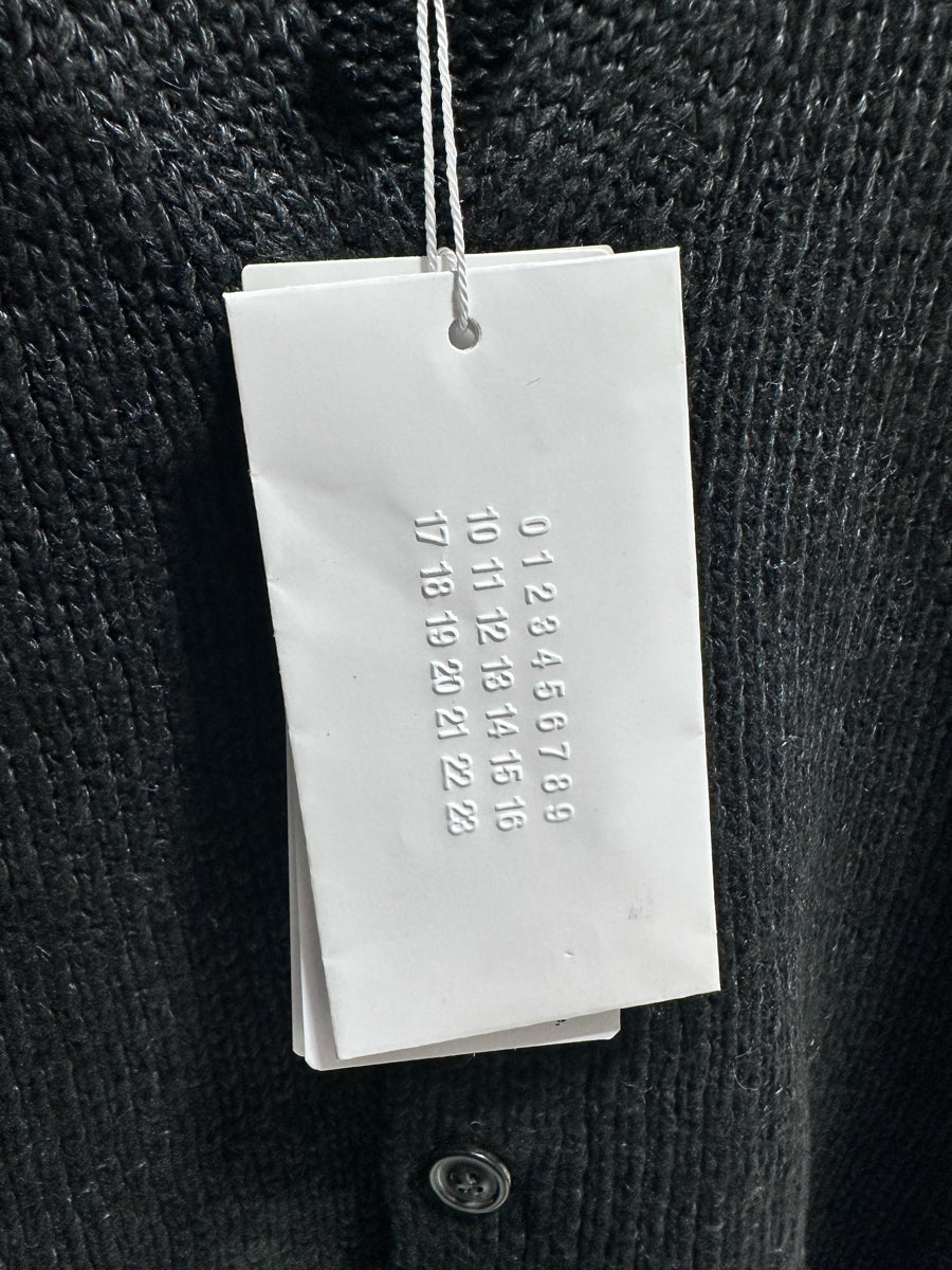 Maison Margiela Cropped V-Neck Knit Cardigan S51HP0017 (Women)