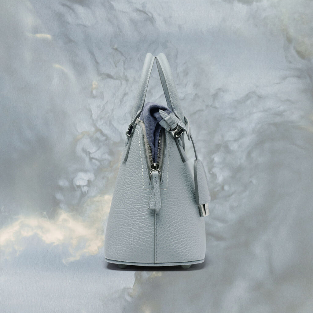 Maison Margiela 5AC Classique Mini Shoulder Bag (S56WG0082 P4455)