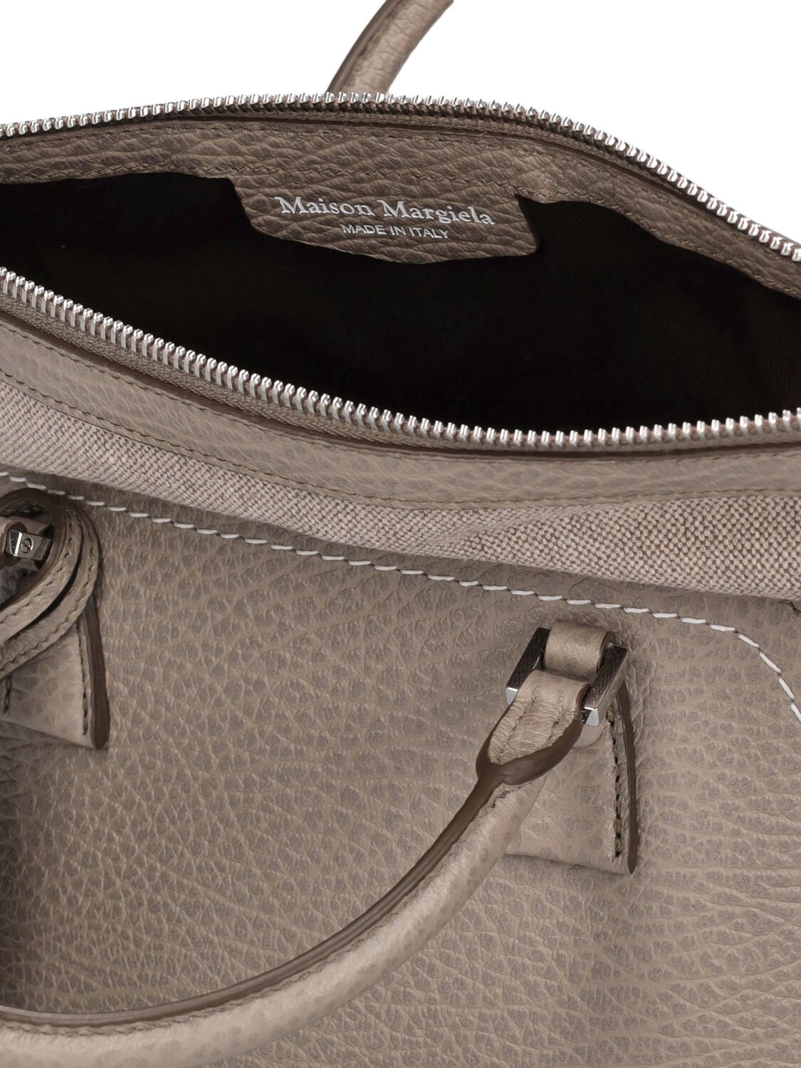 Maison Margiela 5AC Classique Mini Shoulder Bag (S56WG0082 P4455)
