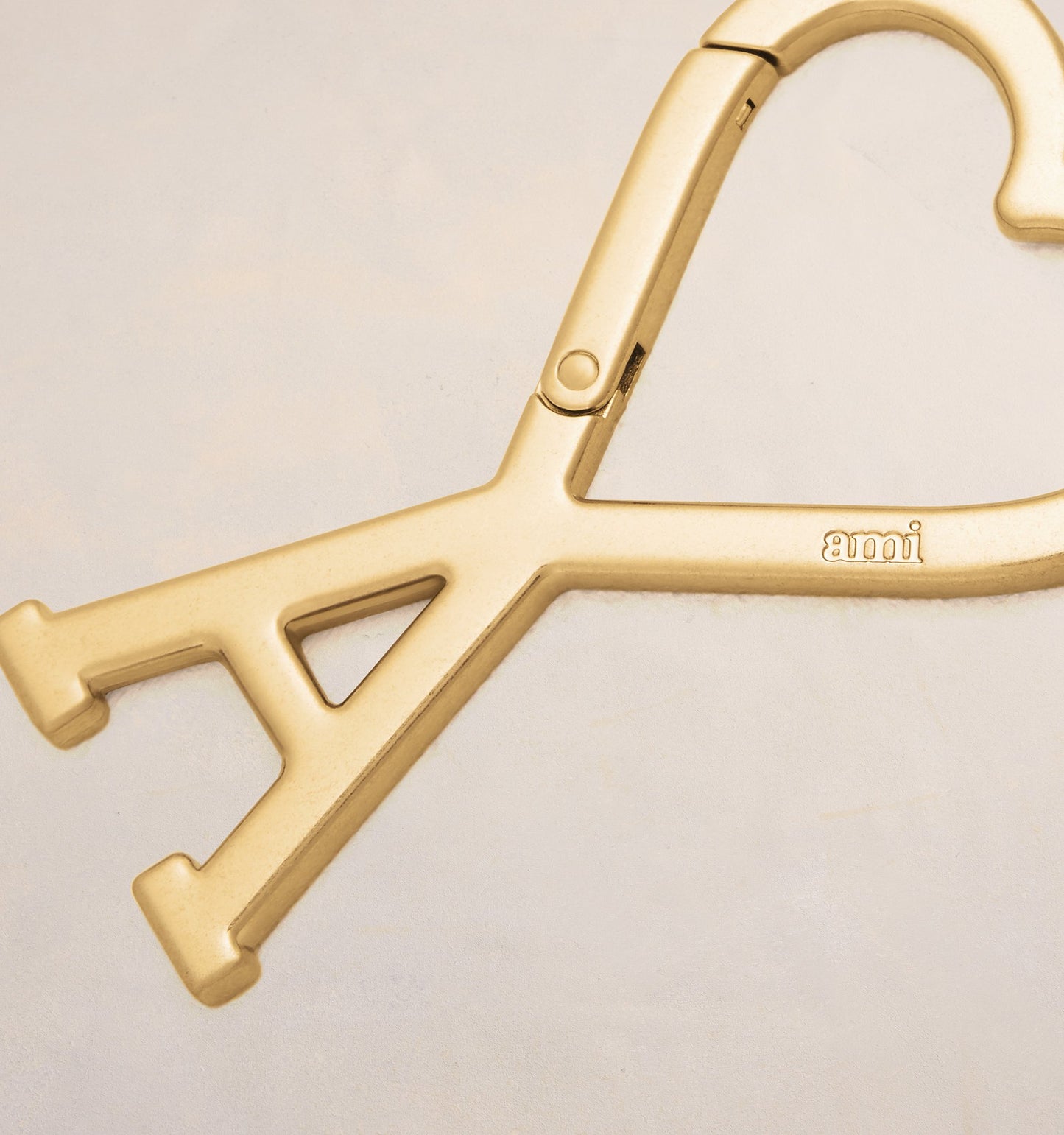 AMI Paris Heart-A Carabiner Keyring (UKR907.369)