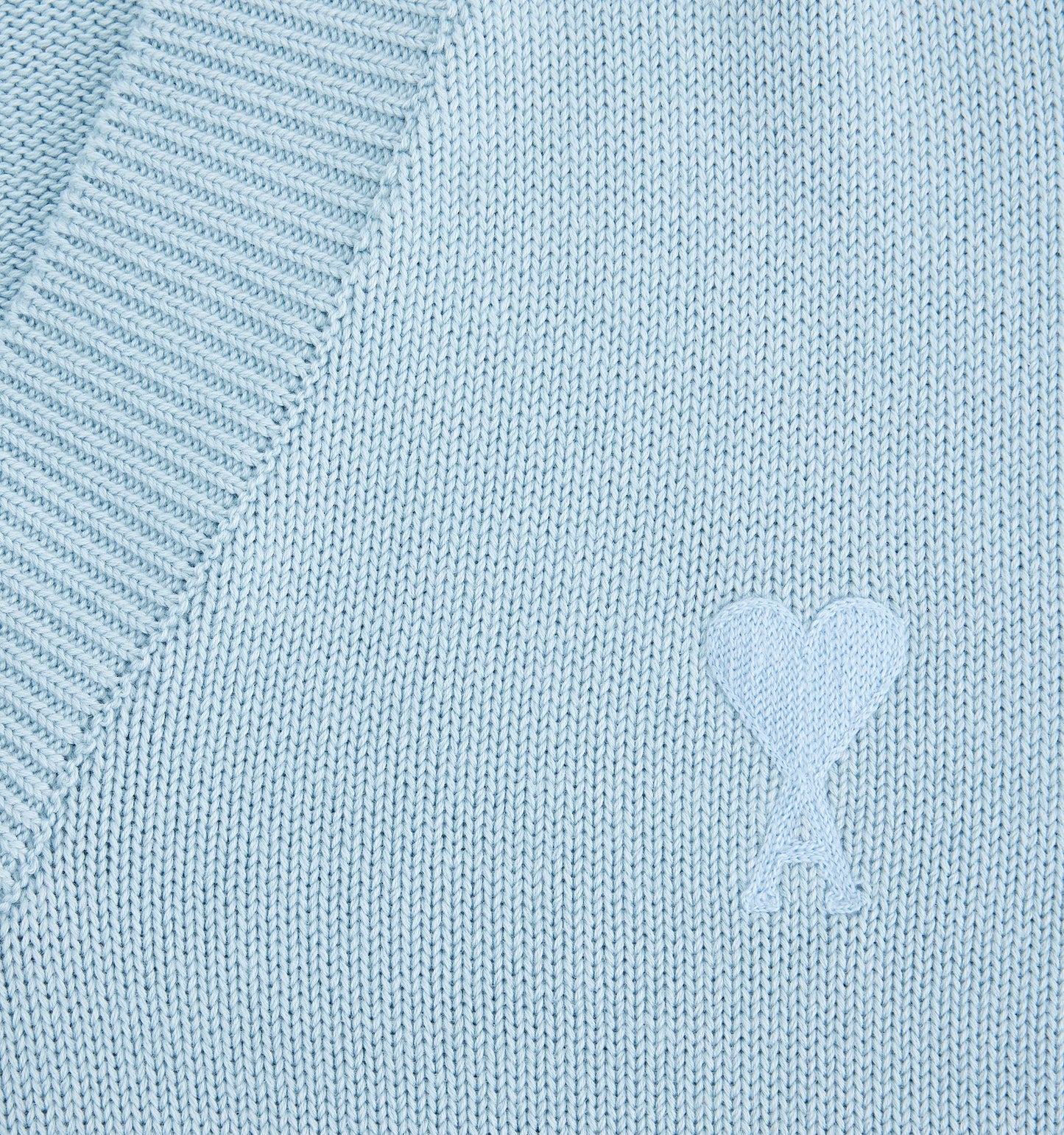 AMI Small Heart Logo V-Neck Knit Sweater (UKS208.016)