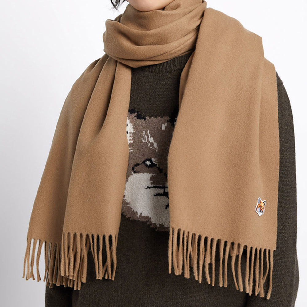 Maison Kitsuné Fox Head Patch Wool Scarf (FU06208BT3004)