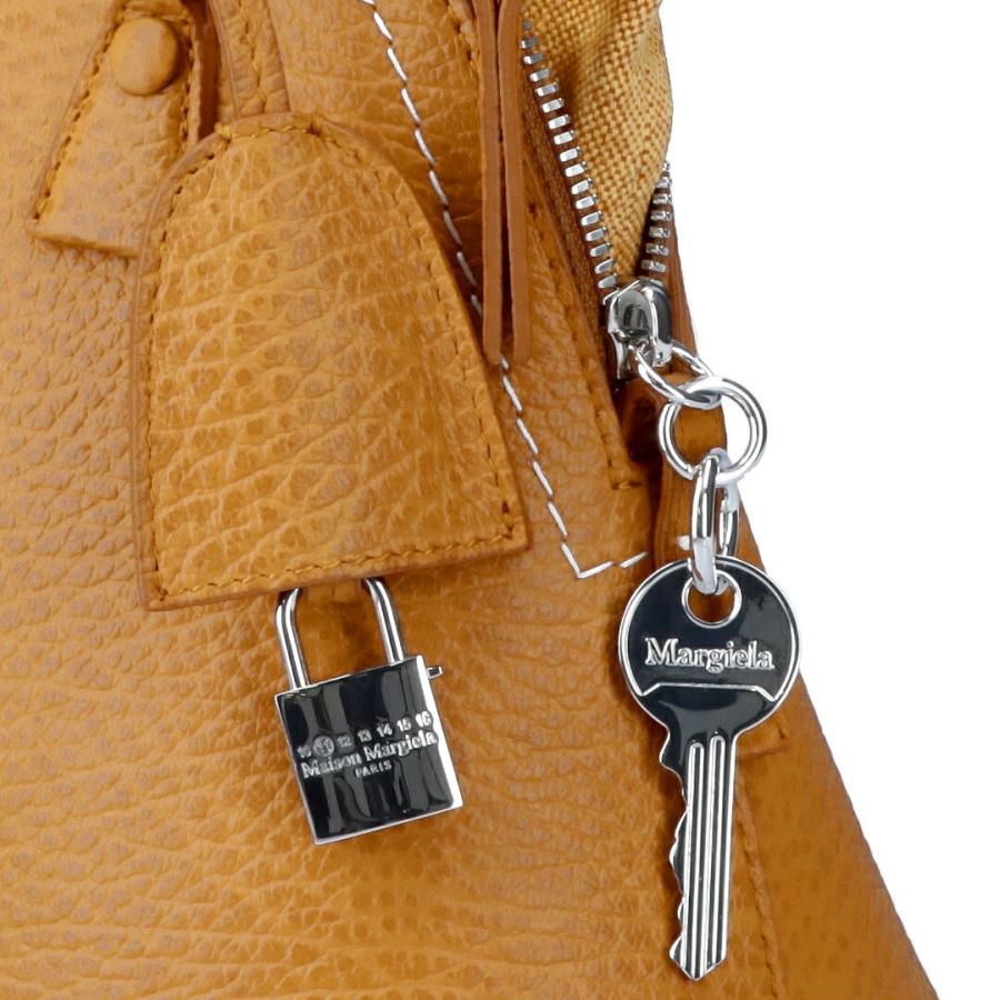 Maison Margiela 5AC Classique Mini Shoulder Bag (S56WG0082 P4455)