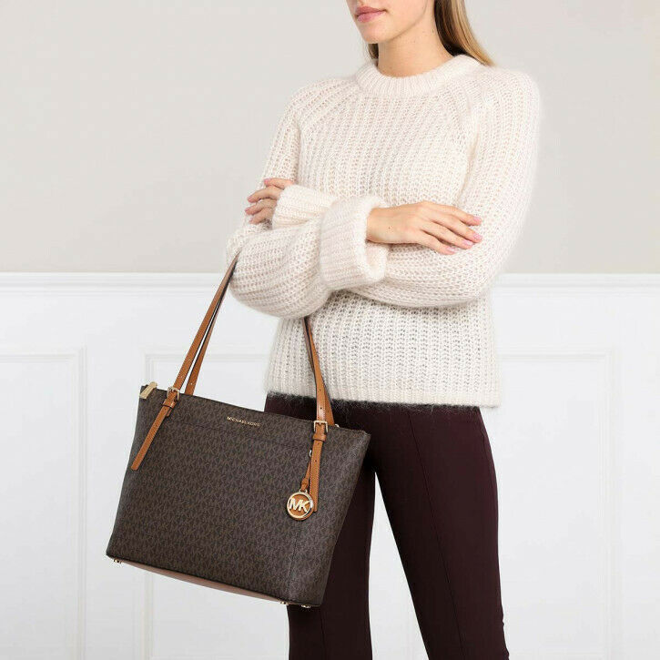 Michael Kors Voyager Logo Large East West Top-Zip Tote (30F9GV6T9B)