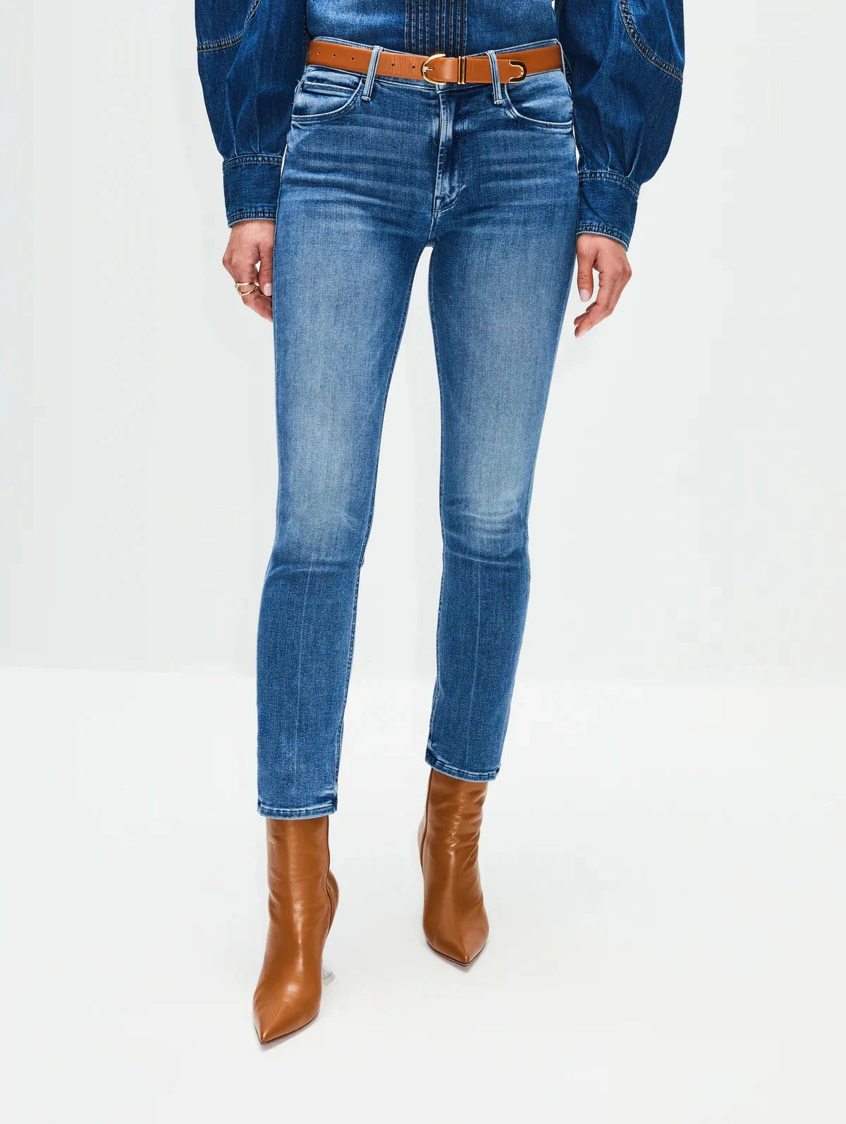 MOTHER The Mid Rise Dazzler Ankle Jeans (1686-104)