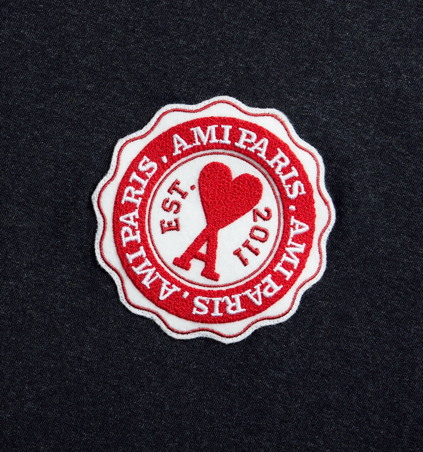 AMI Paris Ami de Cœur Badge T-Shirt (UTS011.717)