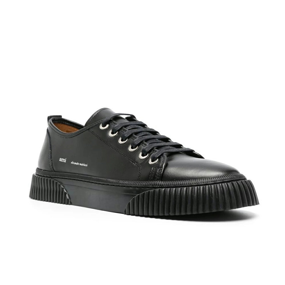AMI Paris Low Top Logo Sneakers (USN424.853)