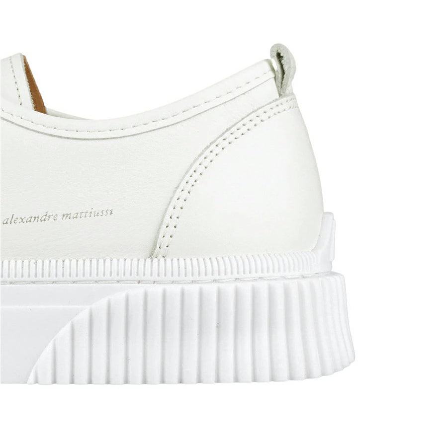 AMI Paris Low Top Logo Sneakers (USN424.853)