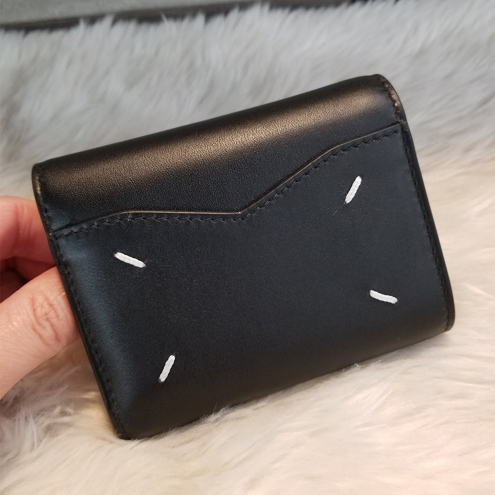 Maison Margiela Four Stitches Envelope Tri-Fold Wallet (S56UI0136 P4303)