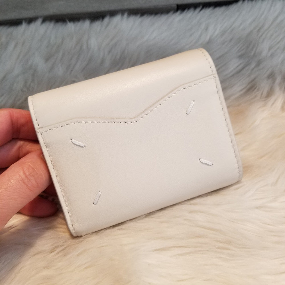 Maison Margiela Four Stitches Envelope Tri-Fold Wallet (S56UI0136 P4303)