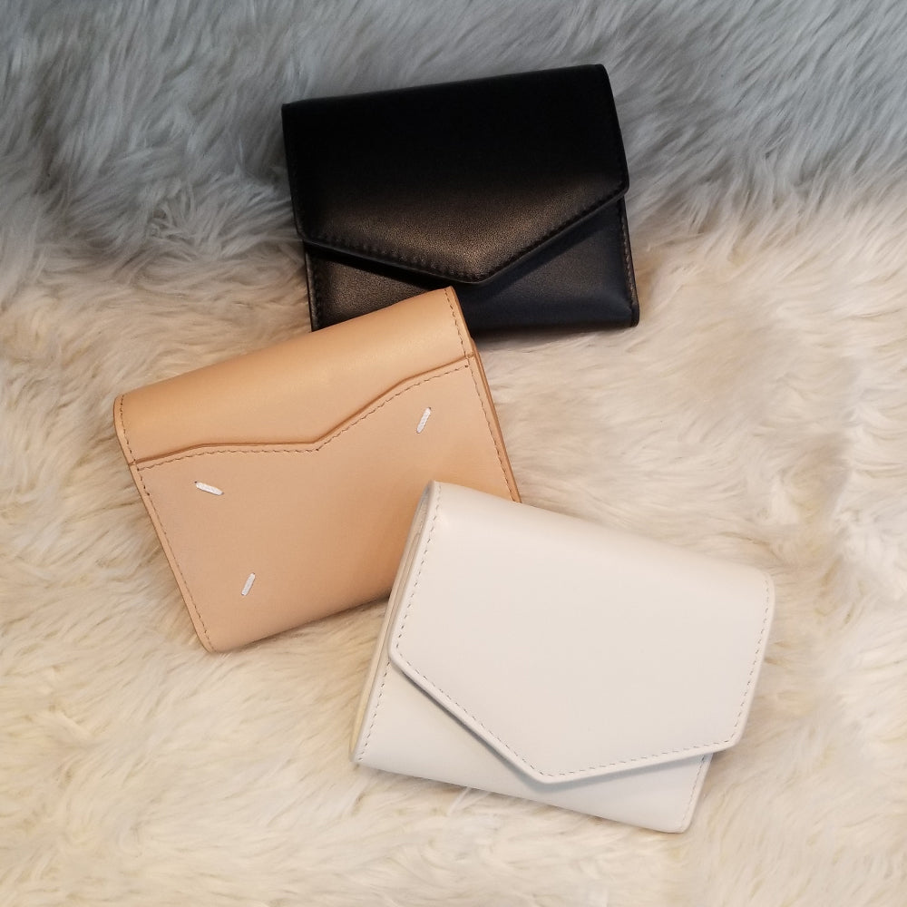 Maison Margiela Four Stitches Envelope Tri-Fold Wallet (S56UI0136 P4303)