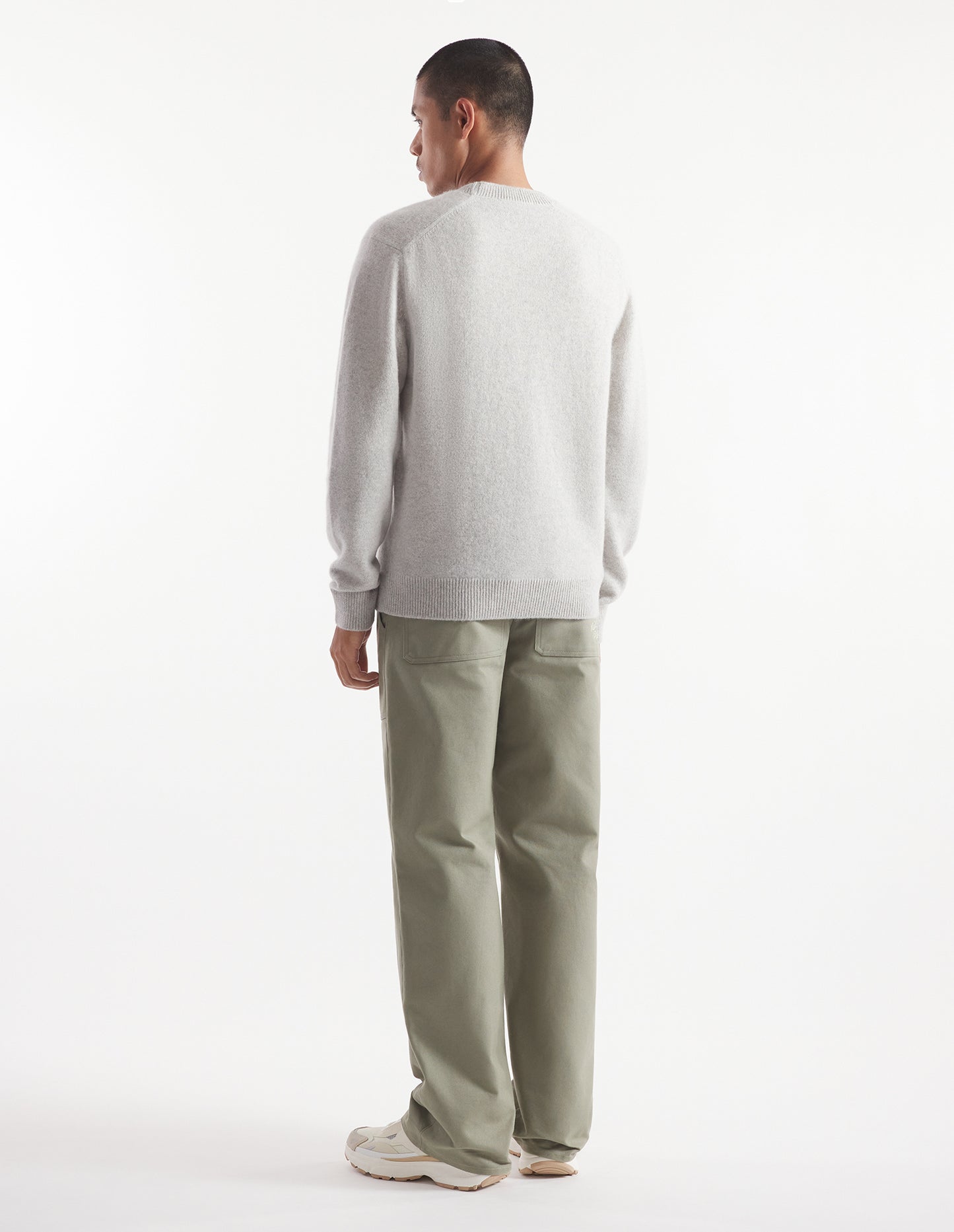 Maison Kitsuné Grey Fox Patch Classic Sweater (MM00815KT1036)