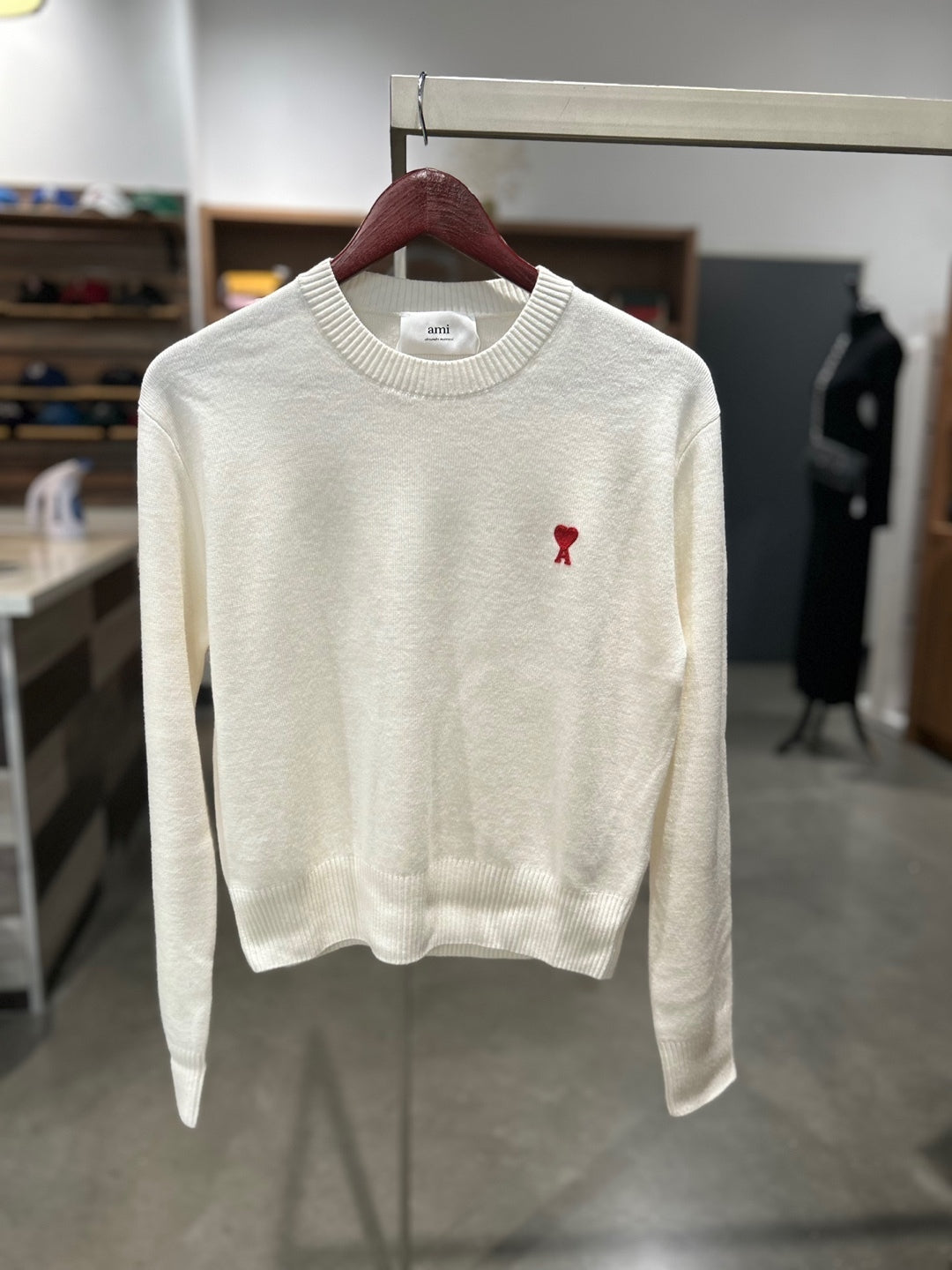 AMI Small Heart Logo Crewneck Sweater (FKS001.001)