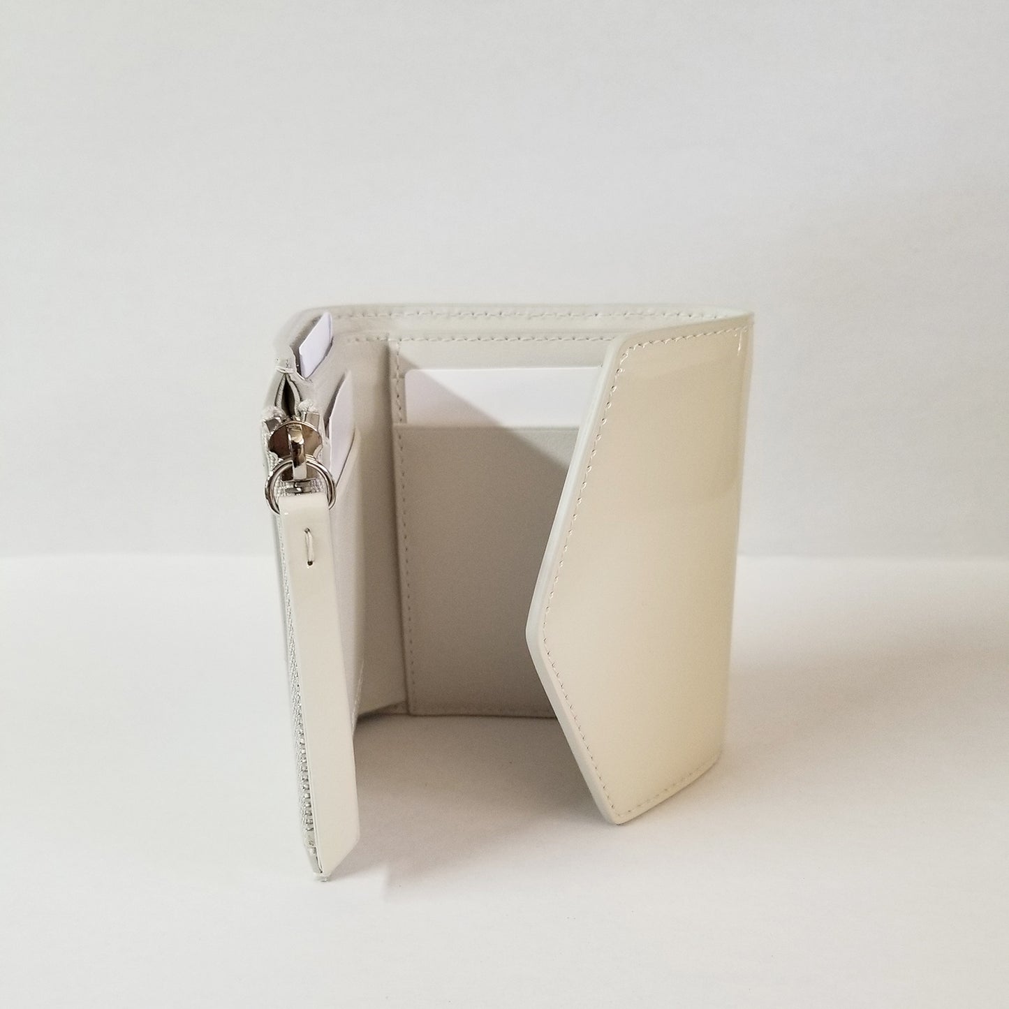 Maison Margiela Four Stitches Envelope Tri-Fold Wallet (S56UI0136 P2921)