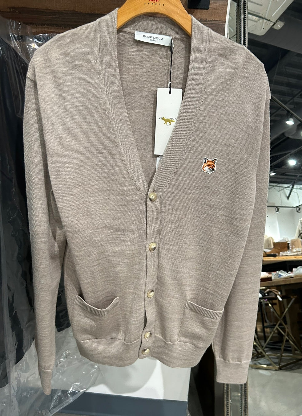 Maison Kitsuné Fox Head Patch Wool Cardigan (GU00542KT1036)