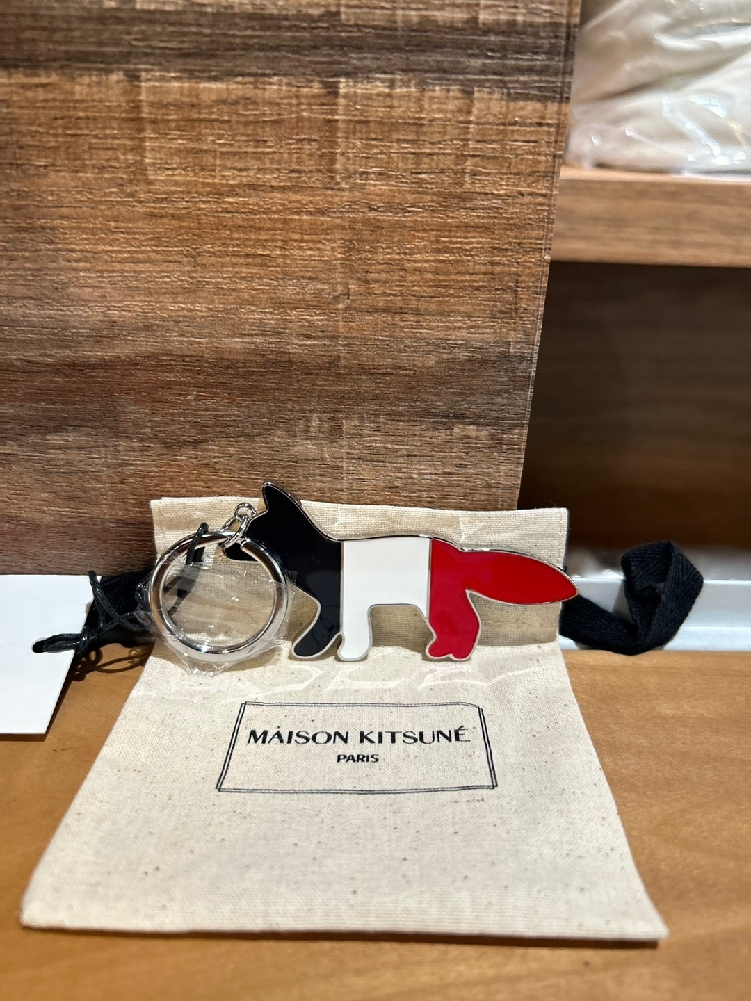 Maison Kitsuné Tricolor Fox Keyring (AU06500AM1002)