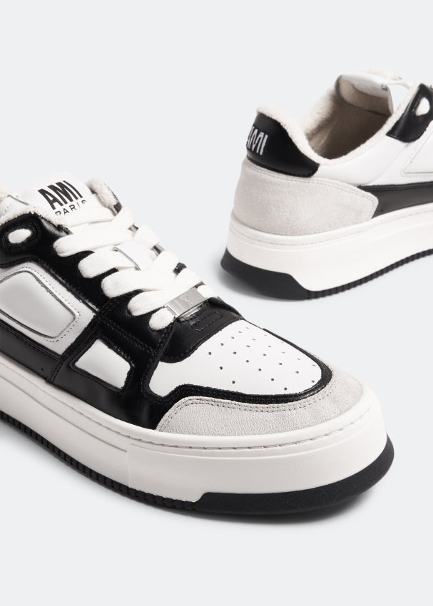 AMI Paris New Arcade Sneakers (USN405.853)